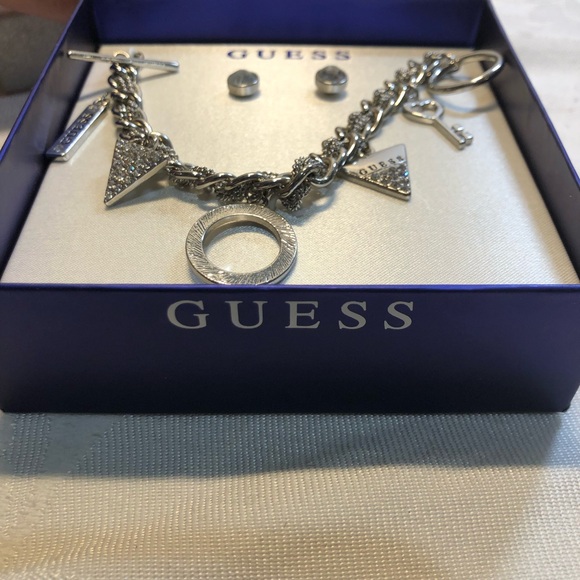 Guess Earrings and Charm Bracelet in original box - Picture 2 of 10
